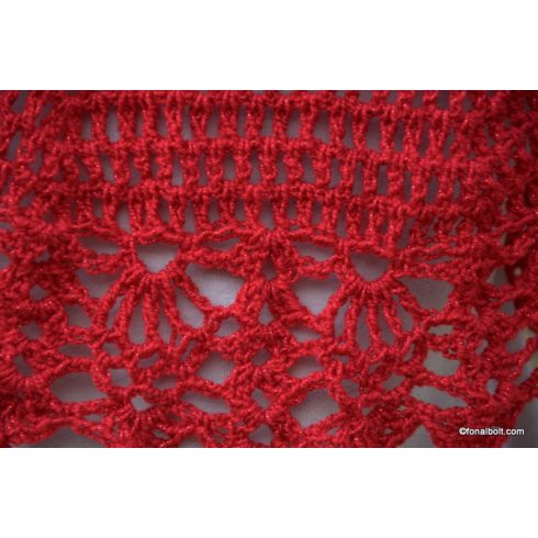 Piros, csillogós kerek kendő