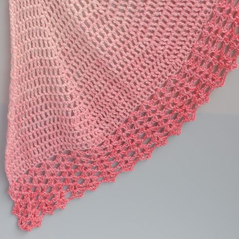 Gyümölcsfagyi kendő – könnyed nyári ölelés színátmenetes fonalból