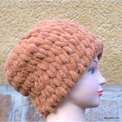 Sapka, puha, különleges fonalból - rendelésre