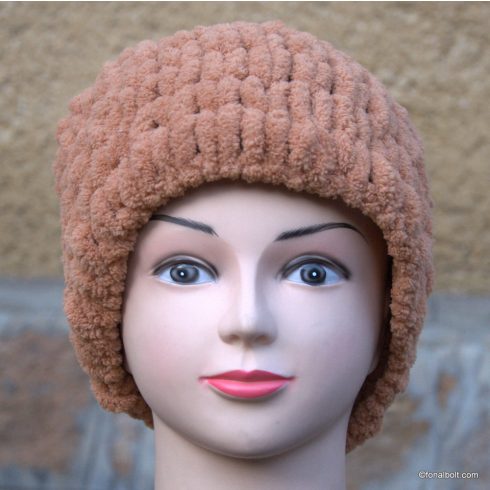 Sapka, puha, különleges fonalból - rendelésre