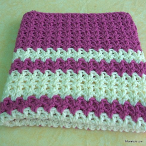 Ciklámen-törtfehér takaró