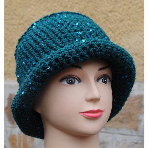 Zöld flitteres kalap