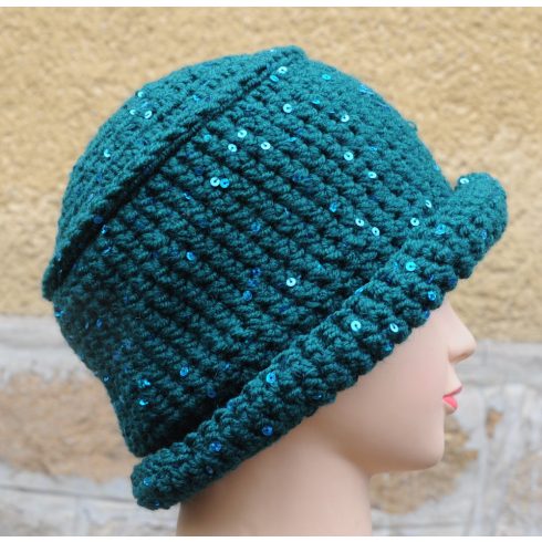 Zöld flitteres kalap